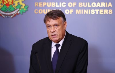 Заради агресията в училище: МОН търси по-тясно партньорство със семействата