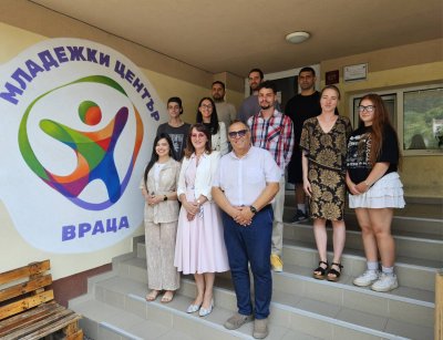 Заместник-министър Юлия Тодорова посети младежките центрове във Враца, Монтана и Ботевград