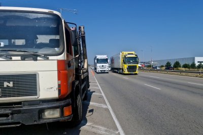 Отново ограничават движението на тирове по АМ "Тракия" и "Струма" и през Кресненското дефиле