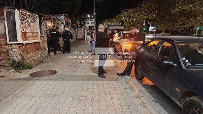 18 задържани при акция на полицията и ДАНС в неонацистки клуб в Пловдив (ОБЗОР)