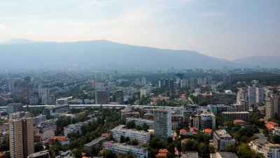 Столична община следи ситуацията със задимяването над София като няма активни пожари на територията