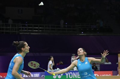 Стефани Стоева и Габриела Стоева отпаднаха от световното първенство по бадминтон