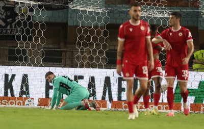 Тежка вечер за ЦСКА в Крит, ОФИ наказа "червените&ldquo; с 3:0 и ги постави пред почти непосилна задача