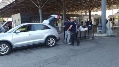 Акция на &bdquo;Капитан Андреево&ldquo;: Иззеха 9020 цигари без бандерол и контрабандни стоки