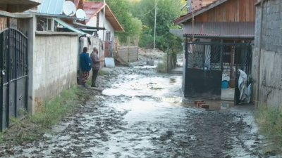 Девет са наводнените след пороя къщи в Пещера, щети има и в Батак и в село Долна Махала