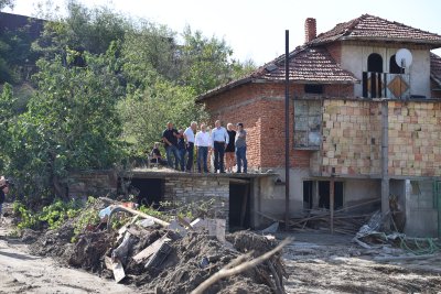Около 34 семейства са засегнати от наводнението в община Струмяни, 13 са най-тежко пострадали