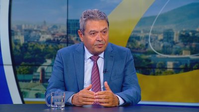 Няма нищо опасно в кацането на двата американски военни самолета на Летище "София", каза председателят на комисията по отбрана