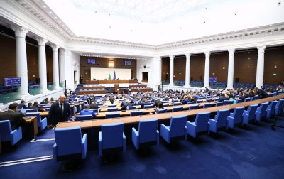 Заседанието на Народното събрание започва с блицконтрол днес