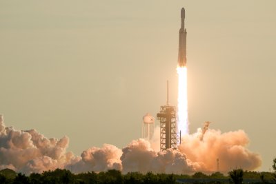 НАСА изстреля нов телескоп в Космоса - ще изследва тъмната материя и планети извън Слънчевата система