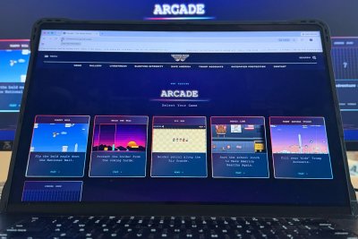 Белият дом бори миграцията и с ретро игри