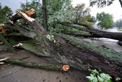 Силни бури и проливни дъждове в Словения, издаден е оранжев код за опасност