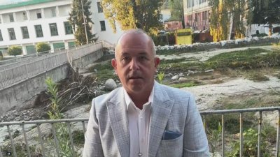 Почти е приключило почистването на наносите след наводнението в Пещера, каза кметът Йордан Младенов