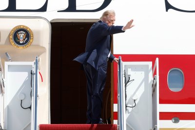 Тръмп обеща по 5000 долара за глас на междинните избори в САЩ