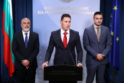 От "Прогресивна България" ще внесат законопроект, свързан с офертите за бързи кредити