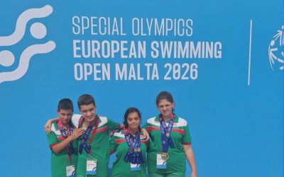 Отличия за младежите от отбора на България в европейския турнир по плуване в Малта