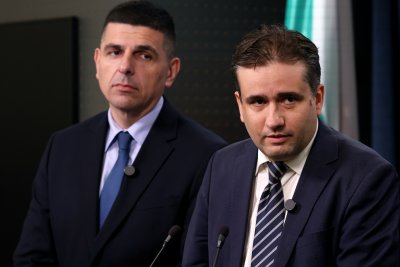 'We Continue the Change-Democratic Bulgaria' Called on Iotova to Withdraw from the Presidential Race, Accusing Her of Pardoning a Convicted Drug Trafficker