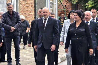 Радев за "Петрохан: Как НПО, свързано с педофилия се е радвало на финансова и политическа подкрепа?