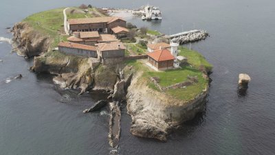 Рекорден брой туристи отбелязва на остров Света Анастасия
