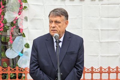 Нова проверка в училище "Космос" ще извършат през септември от Регионалното управление на образованието, заяви просветният министър