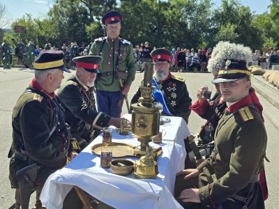 В Плевен беше представена историческа възстановка на третия щурм за града от 11 септември 1877 г.