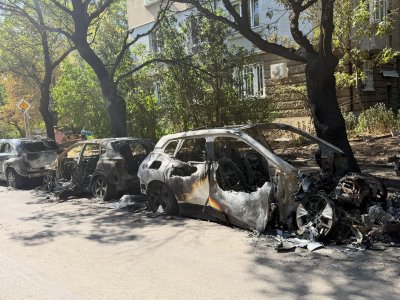 Палежите на автомобили в София: Прокуратурата иска постоянен арест за задържания