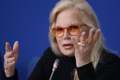 Френската певица Силви Вартан е специален гост на VIP събитие на българското консулство в Лос Анджелис