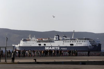 Гръцките власти въвеждат мерки срещу бежанския натиск над остров Крит