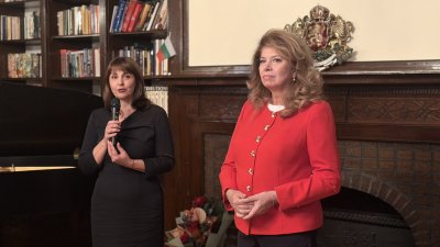 Илияна Йотова пред сънародниците ни в Ню Йорк: България има нужда от културен институт