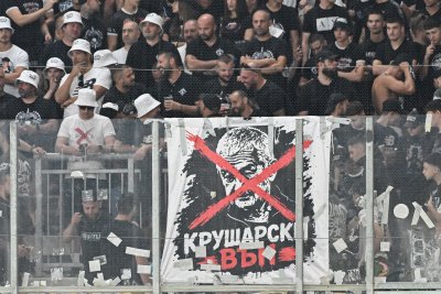 Феновете на Локомотив Пловдив бойкотират дербито с ЦСКА в знак на протест срещу Христо Крушарски