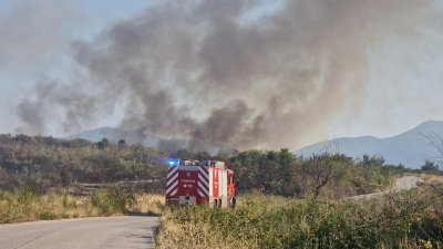 Пастир загина при пожар в обор в пловдивското село Костиево