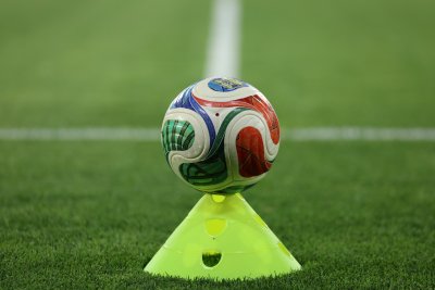 Лицензионната комисия към БФС проведе заседание във връзка с установени несъответствия при експлоатацията и поддържането на стадиони в Пловдив и Варна