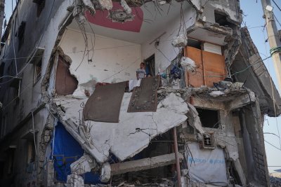 Газа тъне в разруха, хиляди жилищни сгради са пред рухване