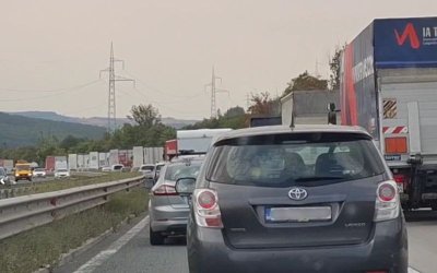 Задръстване се образува на магистрала "Тракия" (ВИДЕО)