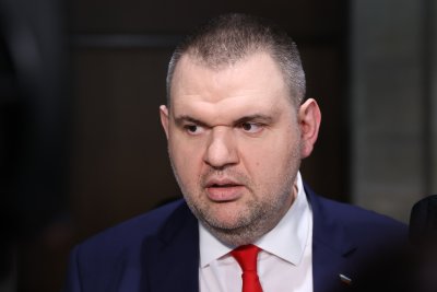 Пеевски: Всяка дума, изречена за мои връзки с фирми за мантинели, е лъжа
