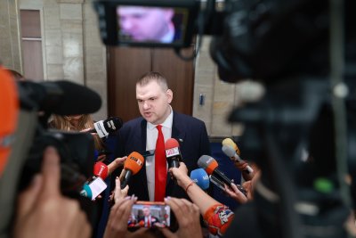 Делян Пеевски: Демерджиев освен да кача на един космически кораб и да го закарам на Марс