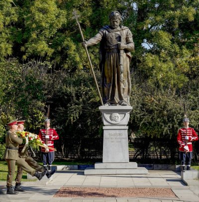 Гърция връща тленните останки на цар Самуил в България?