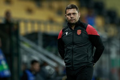 Александър Димитров подаде оставка след нулевото равенство с Естония