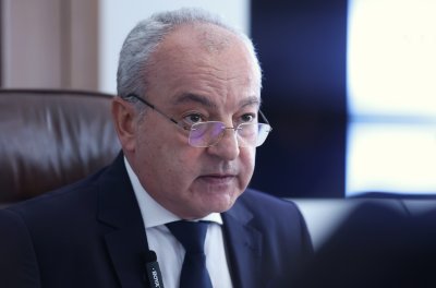 Гълъб Донев: Ние не посягаме на домашната ракия