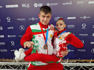 Вилиана Костадинова и Кристиан Манолов заеха шесто място на финала на смесената комбинация на световния шампионат по спортна акробатика