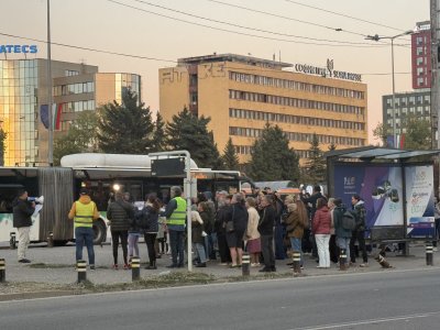 Жители на столичния квартал "Младост" излязоха на протест срещу "Топлофикация София"