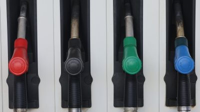 Бензинът скочи с 30% от началото на годината, ще продължи ли да върви нагоре?