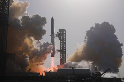 Космическа мисия: Мегаракетата &bdquo;Старшип&ldquo; достигна околоземна орбита за първи път