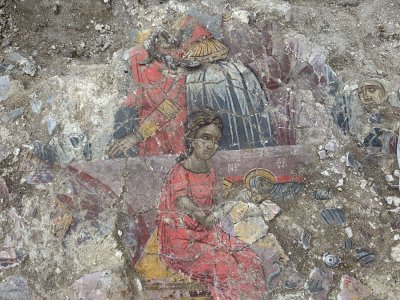 Неочаквано откритие в Мелник: археолози се натъкнаха на запазена цяла църковна сцена от 13-14 век