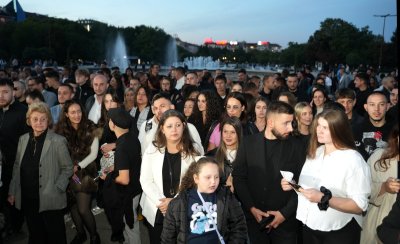 "10 години го чакаме този филм, не сме спали, за да гледаме": Еуфория завладя феновете на "Под прикритие 6"