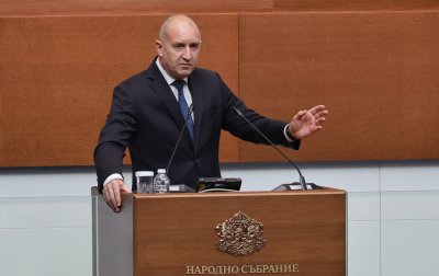 Скокът на цените, мерките на кабинета, отношенията с Русия и полетите на политици &ndash; премиерът отговаря на депутатите