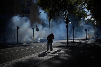 Ученическите протести във Франция: До 500 гимназии са затворени, 5000 души са арестувани