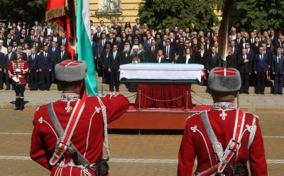 Предаването на тленните останки на цар Самуил е новина и в световните медии