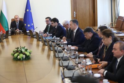 МС предлага България да придобие още пет нови зенитно-ракетни комплекси по линия на SAFE