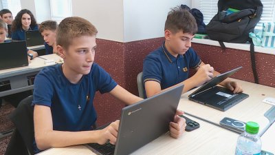 От тази учебна година изкуственият интелект се изучава в Езикова гимназия &bdquo;Иван Вазов&ldquo; в Пловдив