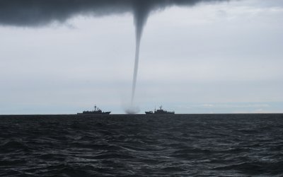 Двойно торнадо връхлетя италианския остров Сицилия, 11 души са ранени